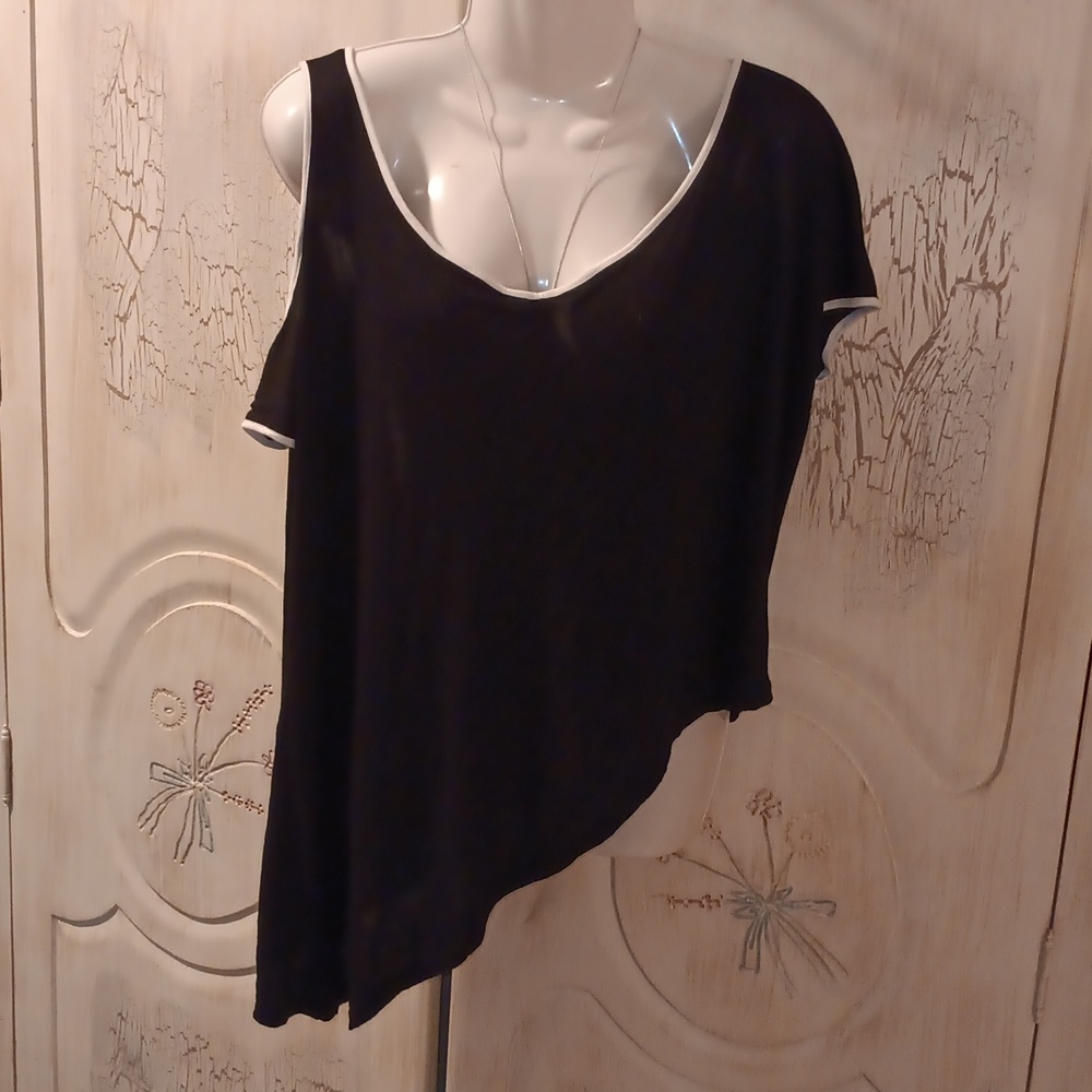 BeBe Sexy Diagonal Cut Top